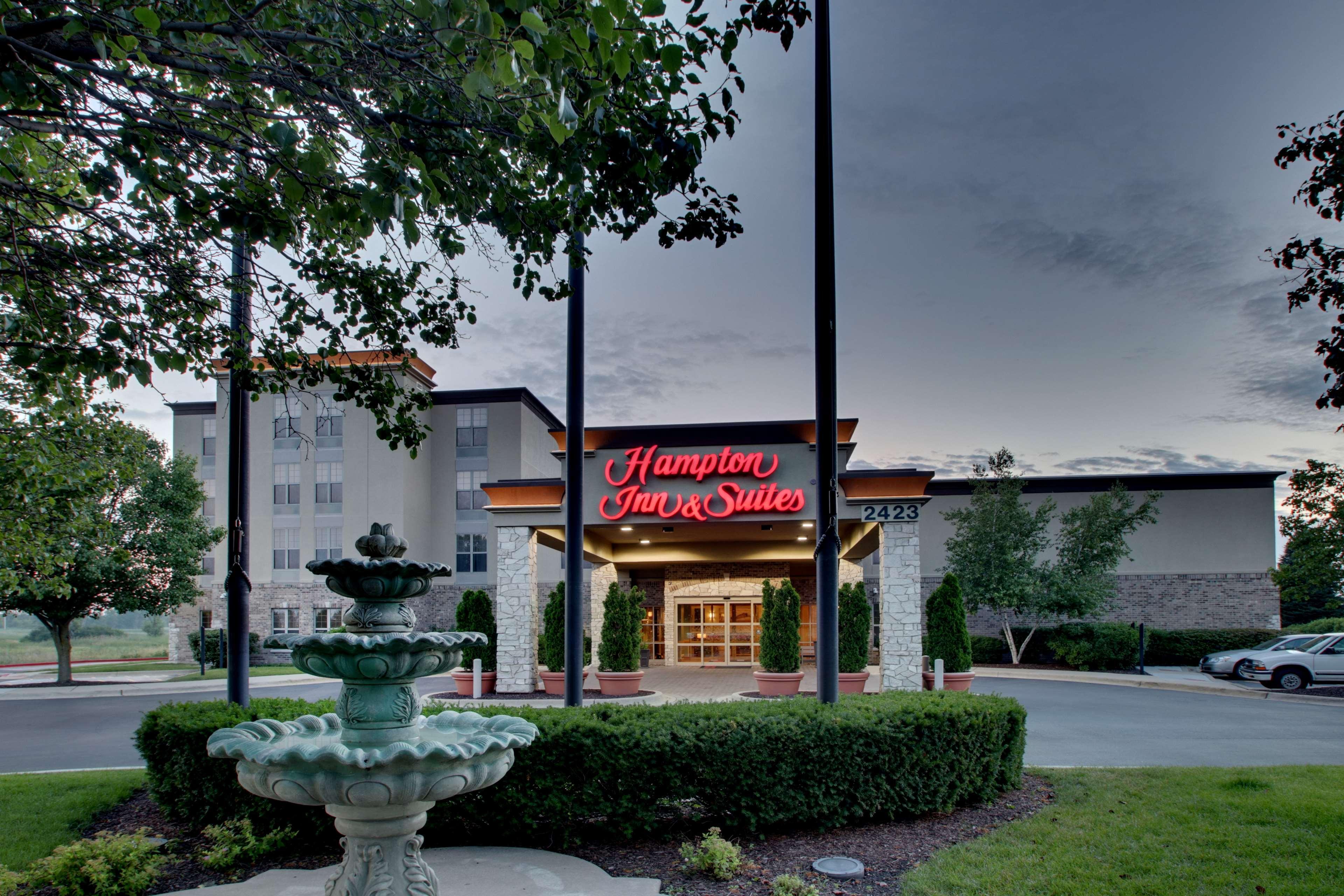 Hampton Inn & Suites Chicago/Aurora Ngoại thất bức ảnh