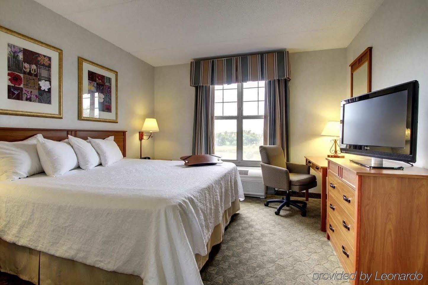 Hampton Inn & Suites Chicago/Aurora Ngoại thất bức ảnh